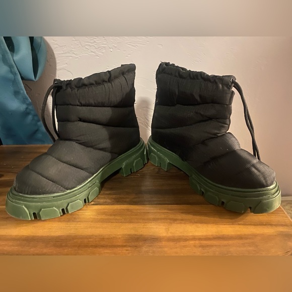 FARM Rio Lug Sole Boots - Picture 11 of 13